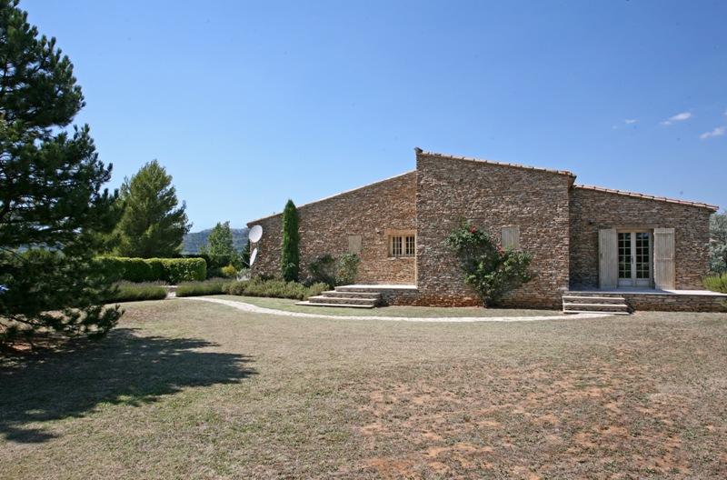 Maison en Luberon avec piscine au calme